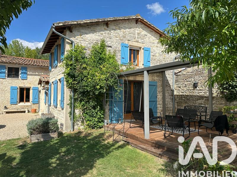 Maison - 203 m² - 7 pièces