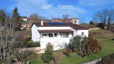 Maison - 206 m² - 4 pièces