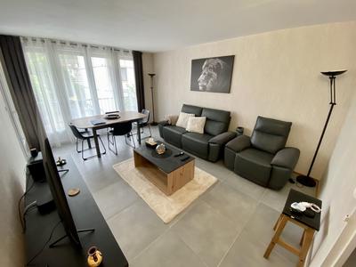 Appartement - 81 m² - 5 pièces