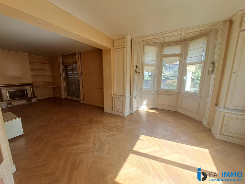 Maison - 200 m² - 7 pièces