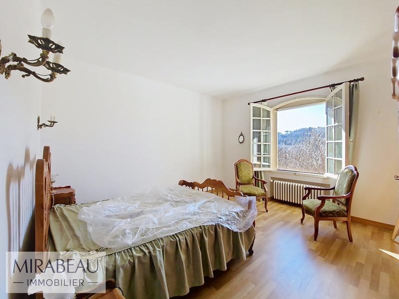 Villa - 203 m² - 6 pièces