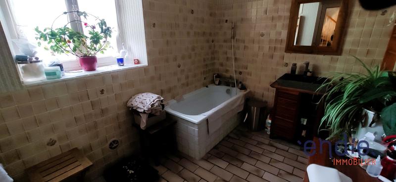 Maison - 294 m² - 12 pièces