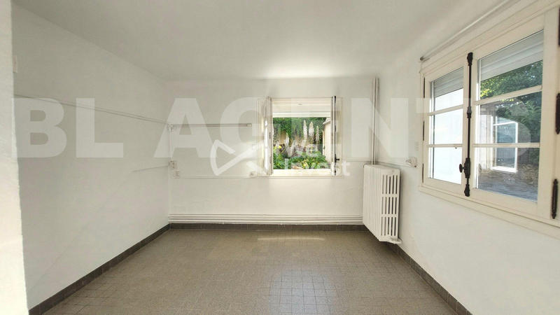 Maison - 295 m² - 9 pièces