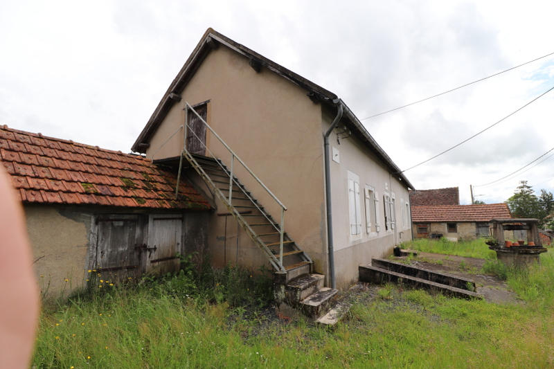 Maison - 140 m² - 2 pièces