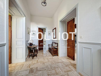 Maison - 190 m² - 8 pièces