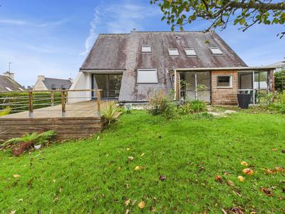 Maison - 122 m² - 7 pièces