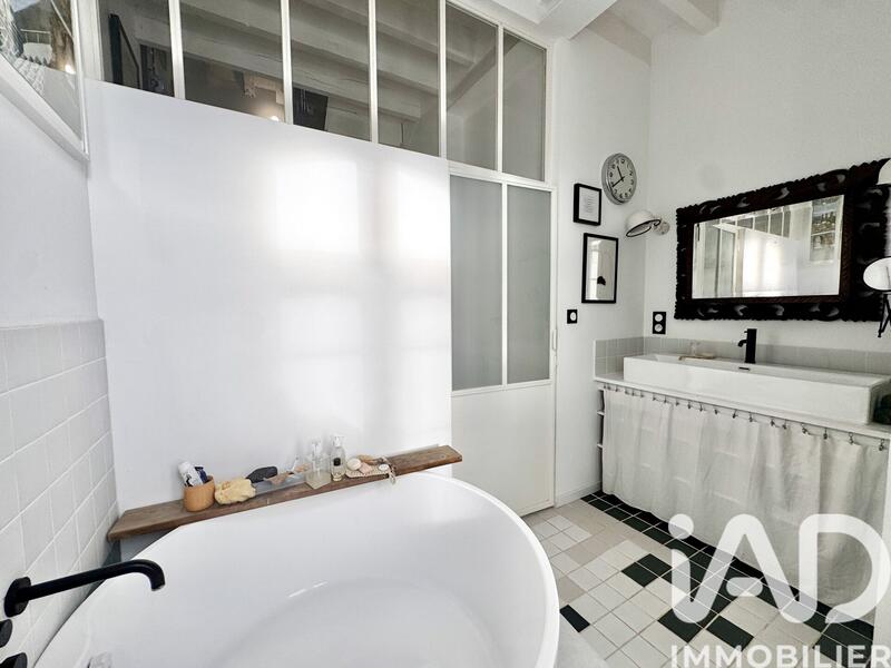 Maison - 217 m² - 7 pièces