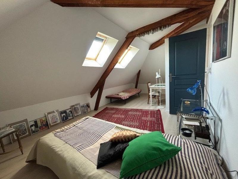 Maison - 185 m² - 9 pièces