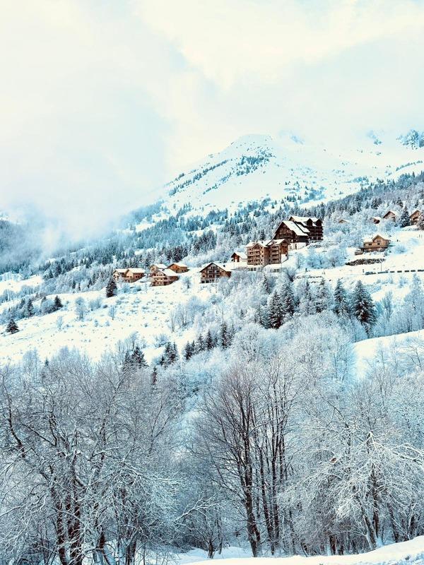 Fonds de commerce - 1 492 m²