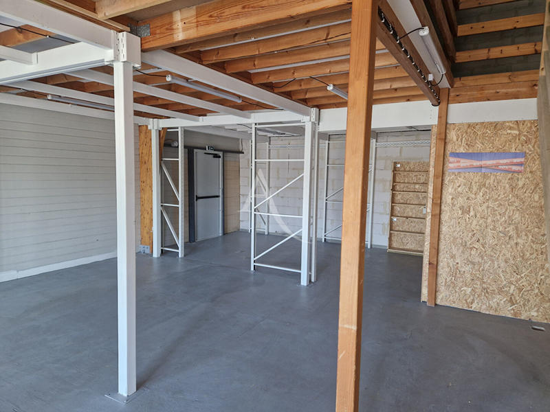 Local commercial - 187 m²