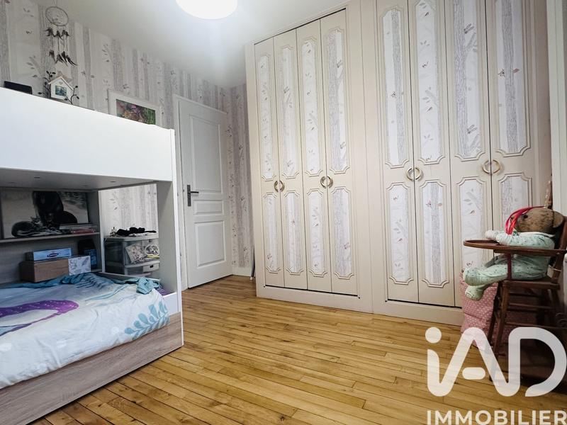 Maison - 207 m² - 9 pièces