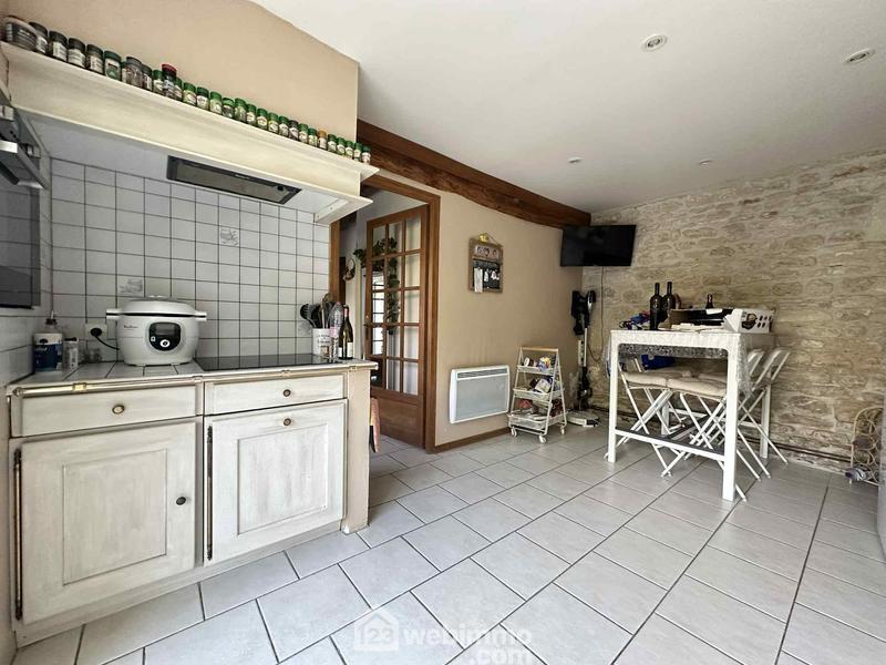 Maison - 255 m² - 8 pièces