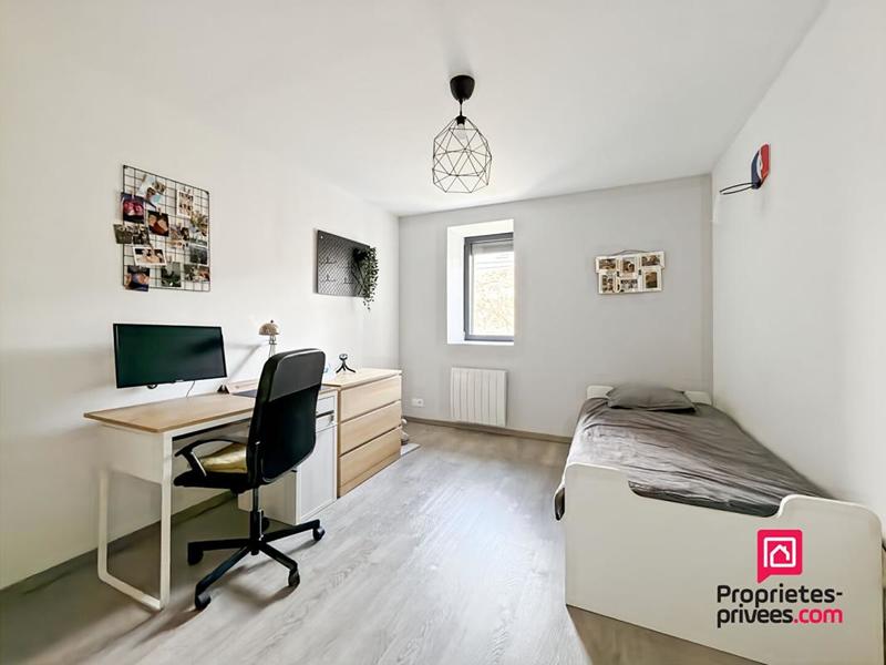 Maison - 234 m² - 9 pièces