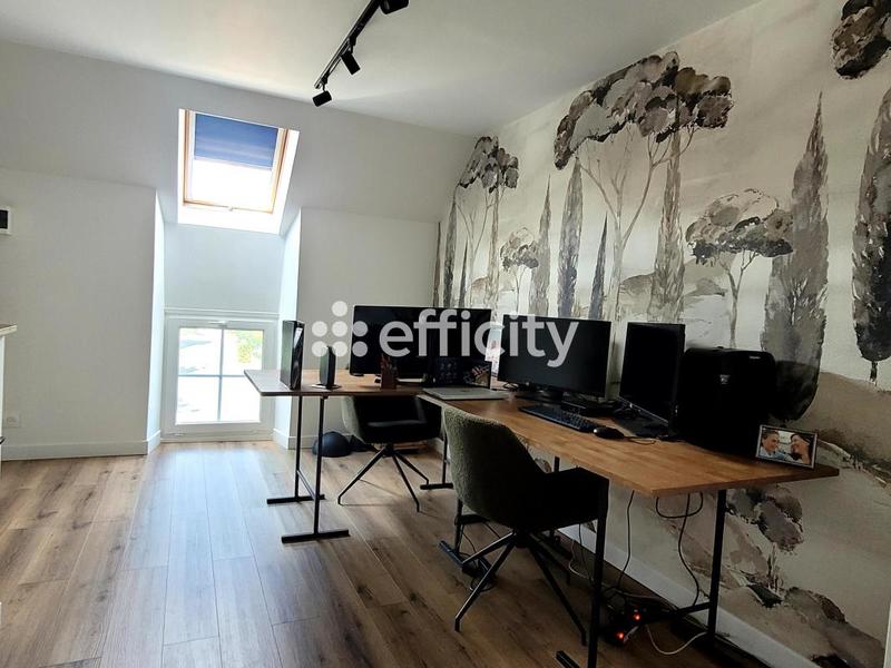 Maison - 181 m² - 6 pièces