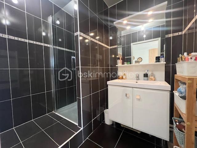 Pavillon - 150 m² - 6 pièces