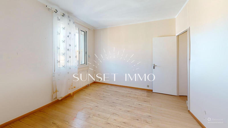 Appartement - 77 m² - 4 pièces