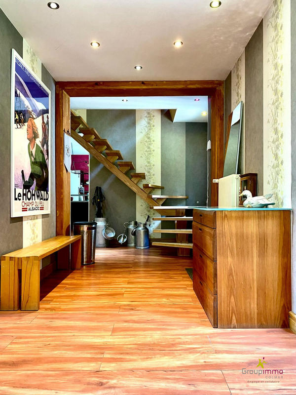 Maison - 333 m² - 12 pièces