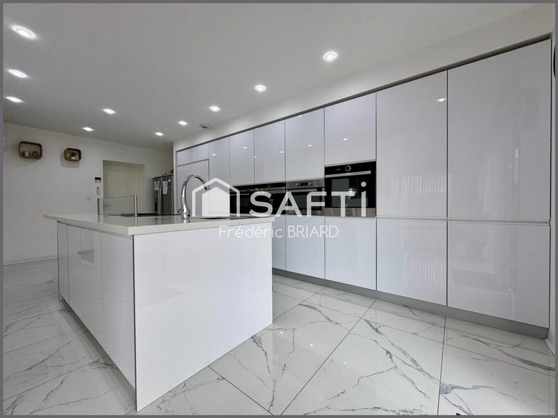 Maison - 140 m² - 5 pièces