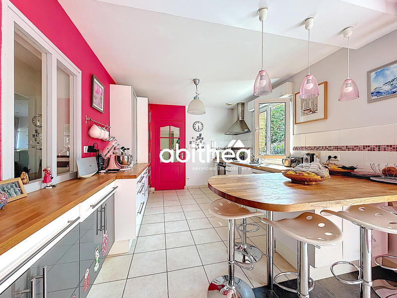 Maison - 175 m² - 7 pièces