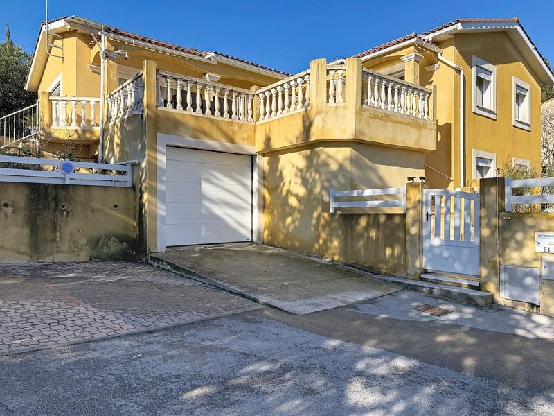 Maison - 166 m² - 7 pièces