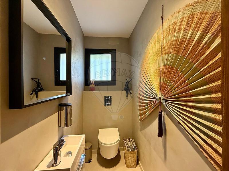 Propriété - 164 m² - 5 pièces