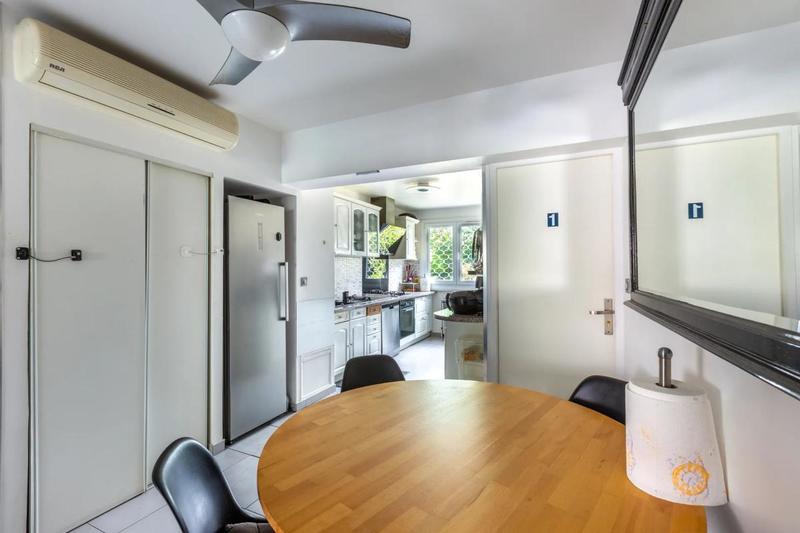 Appartement - 94 m² - 4 pièces