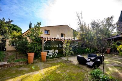 Maison - 308 m² - 10 pièces