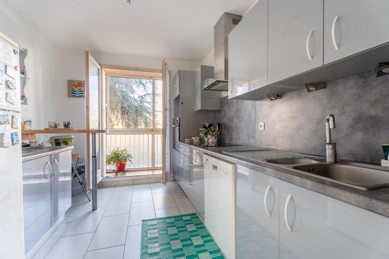 Appartement - 84 m² - 4 pièces