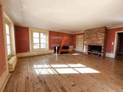 Appartement - 193 m² - 8 pièces