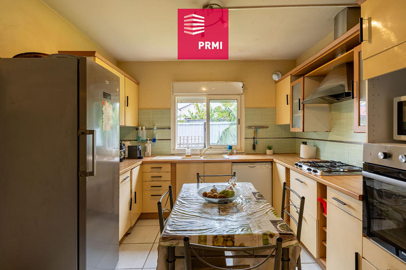 Maison - 218 m² - 8 pièces