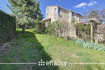 Maison - 86 m² - 4 pièces