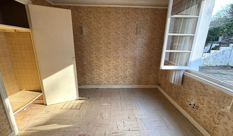 Maison - 90 m² - 5 pièces