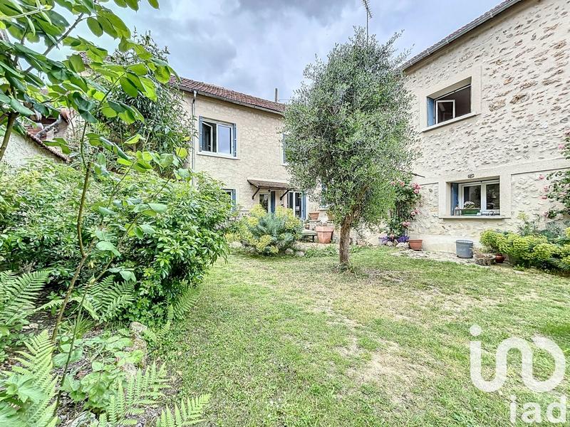 Maison - 176 m² - 9 pièces