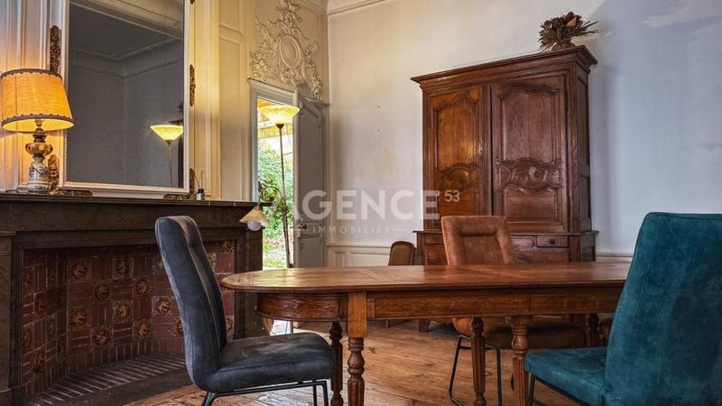 Maison bourgeoise - 340 m² - 12 pièces