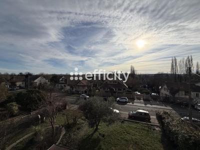 Maison - 142 m² - 6 pièces