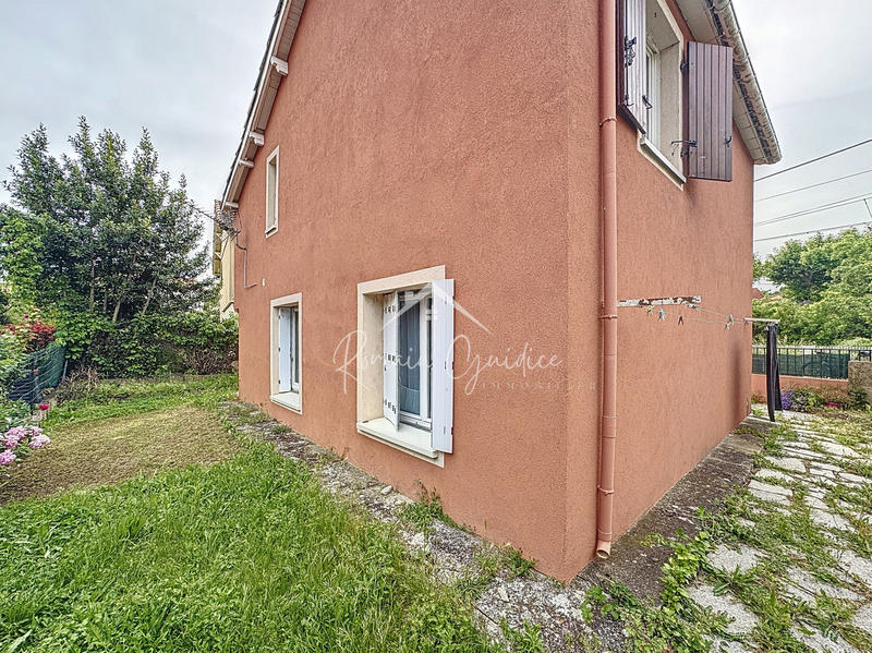 Maison - 80 m² - 4 pièces