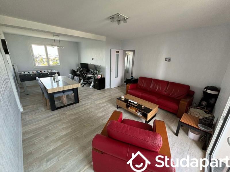 Chambre - 9 m² - 1 pièce