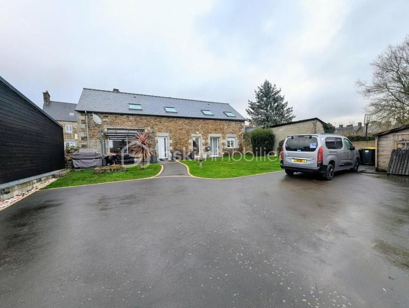 Maison - 163 m² - 8 pièces