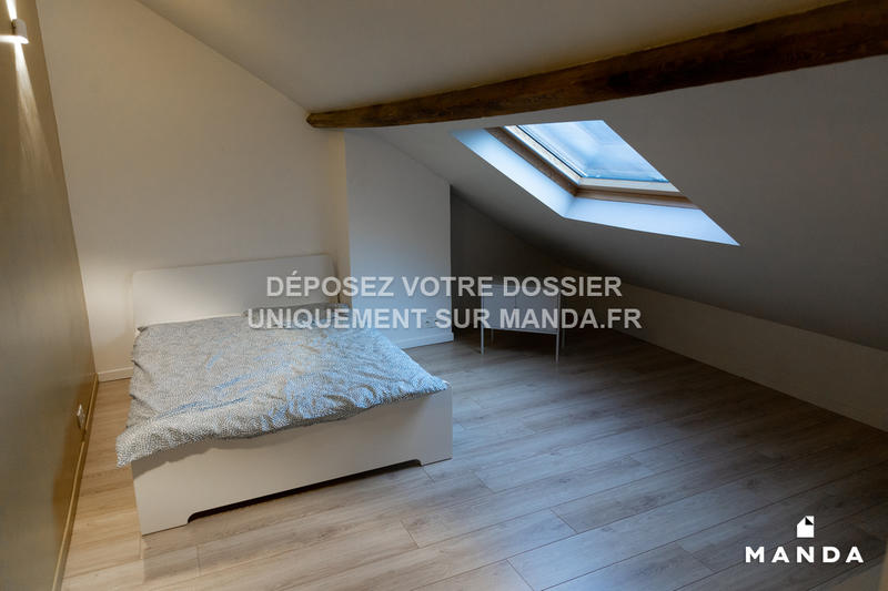 Chambre - 11 m² - 5 pièces