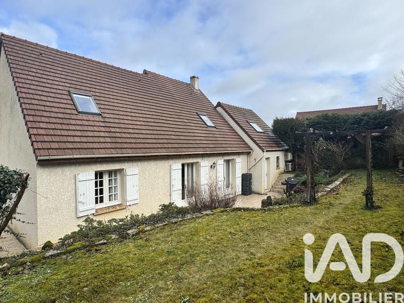 Maison - 149 m² - 8 pièces