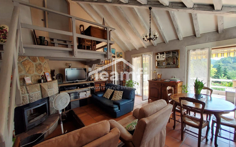 Maison - 144 m² - 4 pièces