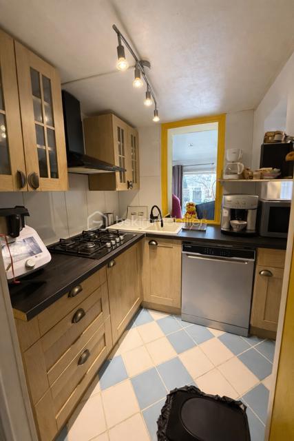 Maison - 80 m² - 4 pièces