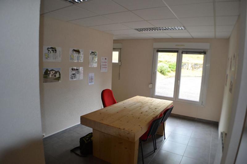 Local commercial - 126 m² - 10 pièces