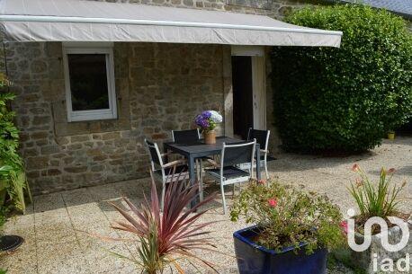 Maison - 180 m² - 11 pièces