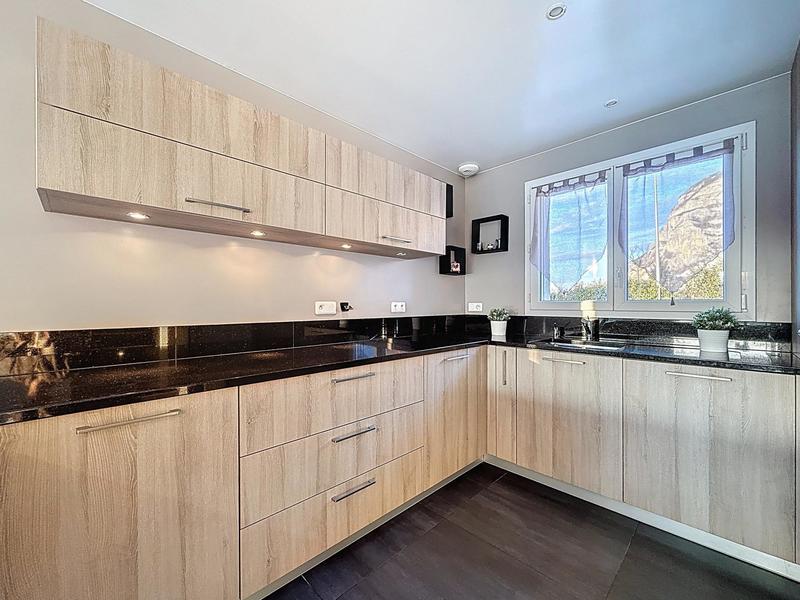 Maison - 165 m² - 6 pièces