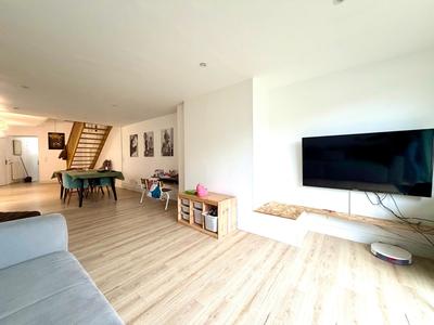 Maison - 185 m² - 6 pièces