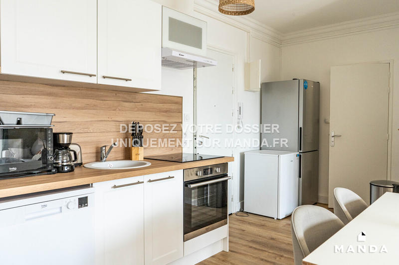 Chambre - 9 m² - 6 pièces