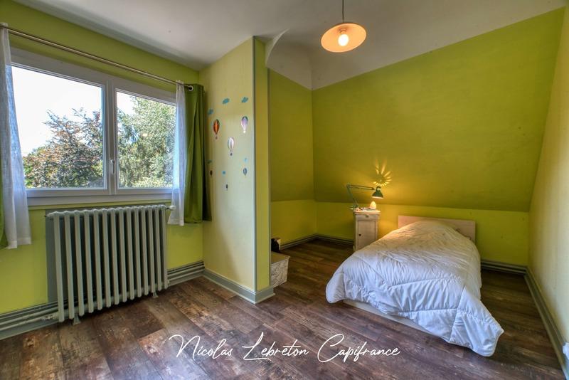 Maison - 187 m² - 8 pièces