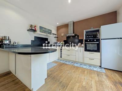 Maison - 150 m² - 7 pièces