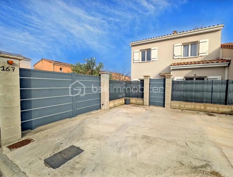 Maison jumelée - 99 m² - 5 pièces
